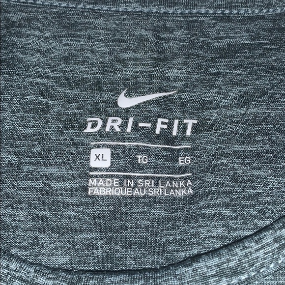 Nike Tank - Picture 4 of 4